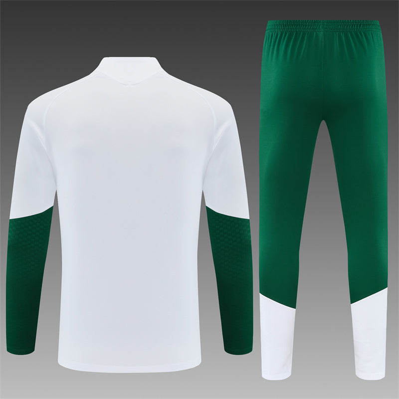 Vue dos ensemble survêtement Italie domicile blanc et vert veste et pantalon – Qualité PLAYER Premium