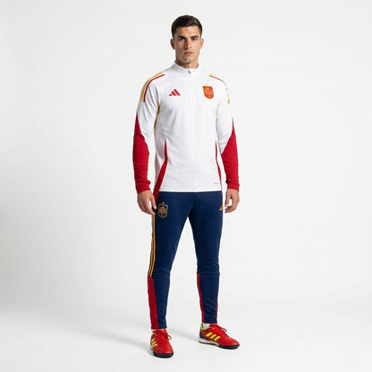 Kit Survêtement Espagne 2024/2025 porté – veste blanche Adidas et pantalon bleu marine – La Boutique du Maillot